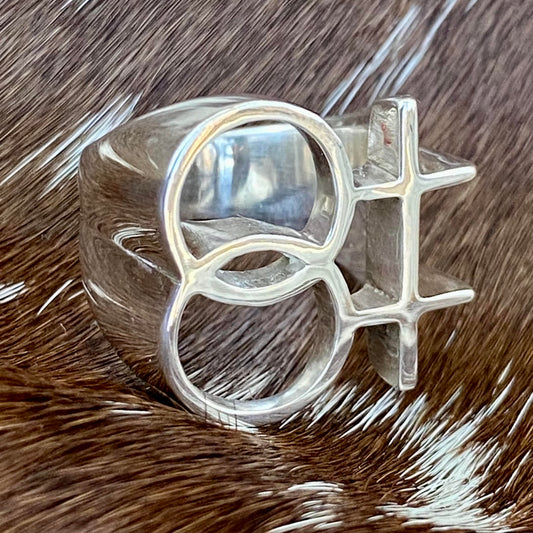 Sapphic Ring